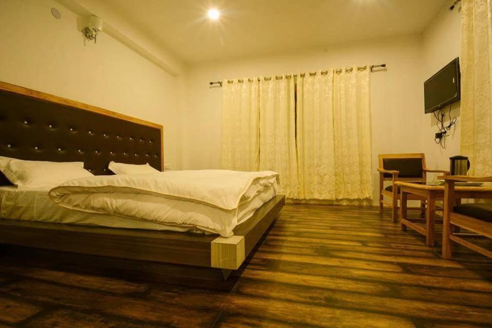 Hotel Om Ladakh Leh Kültér fotó