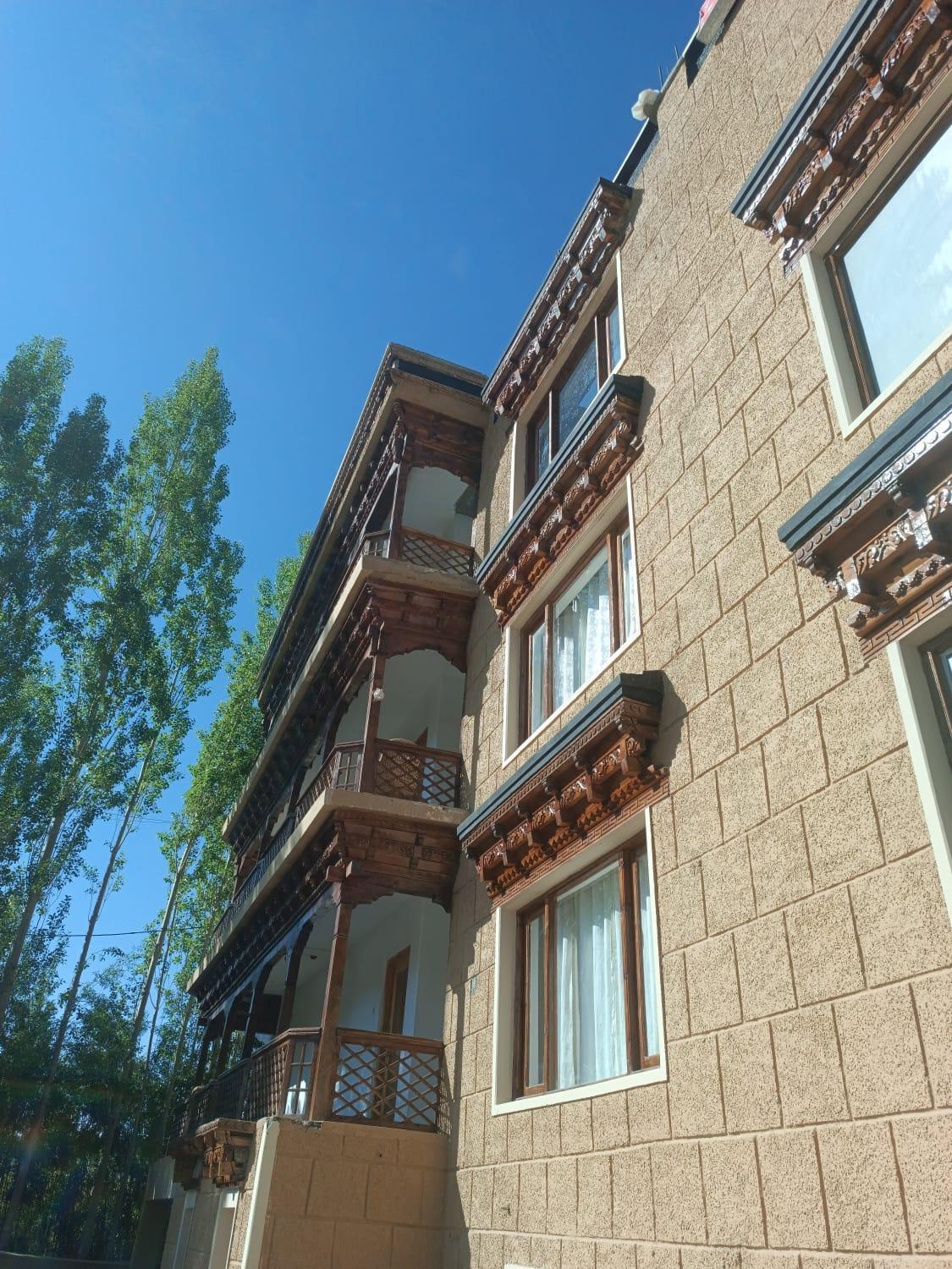 Hotel Om Ladakh Leh Kültér fotó