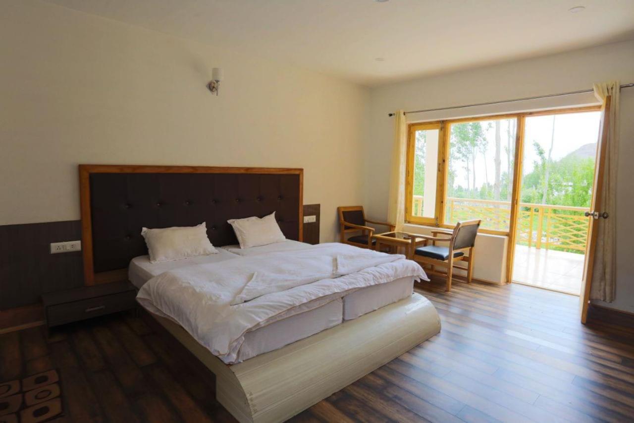 Hotel Om Ladakh Leh Kültér fotó